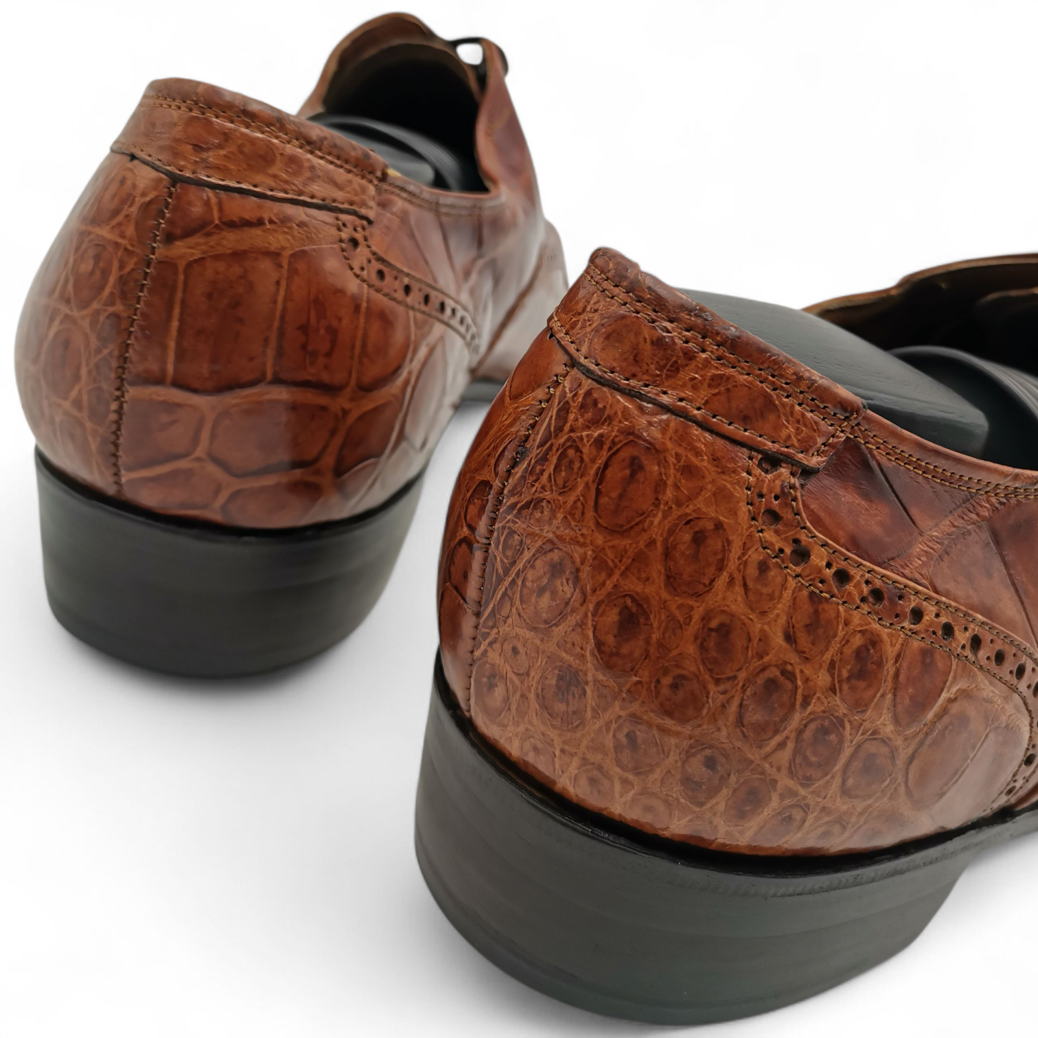 ZAPATO EN PIEL GENUINA DE COCODRILO PARA CABALLERO (MSN)