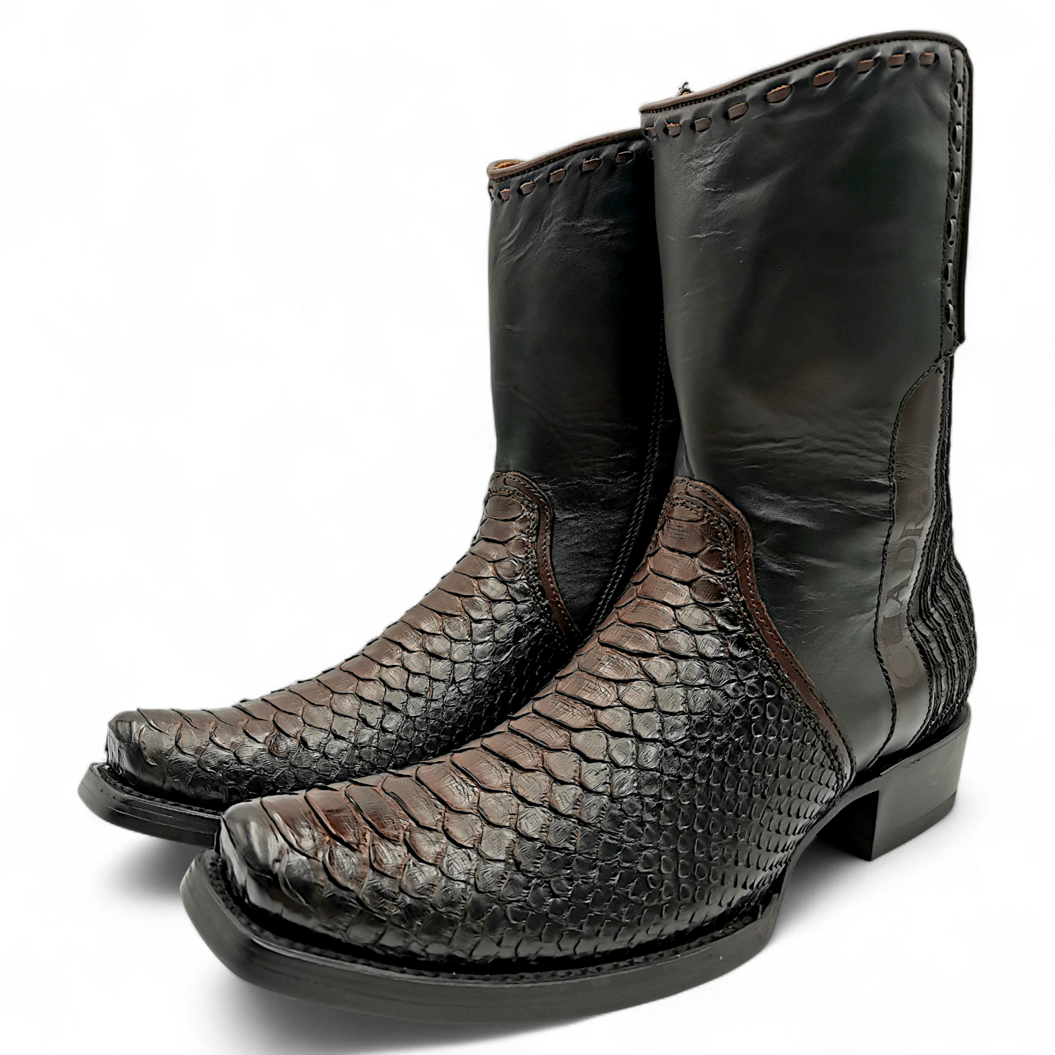 BOTA VAQUERA EN PIEL GENUINA DE PYTHON PARA CABALLERO (MSN)