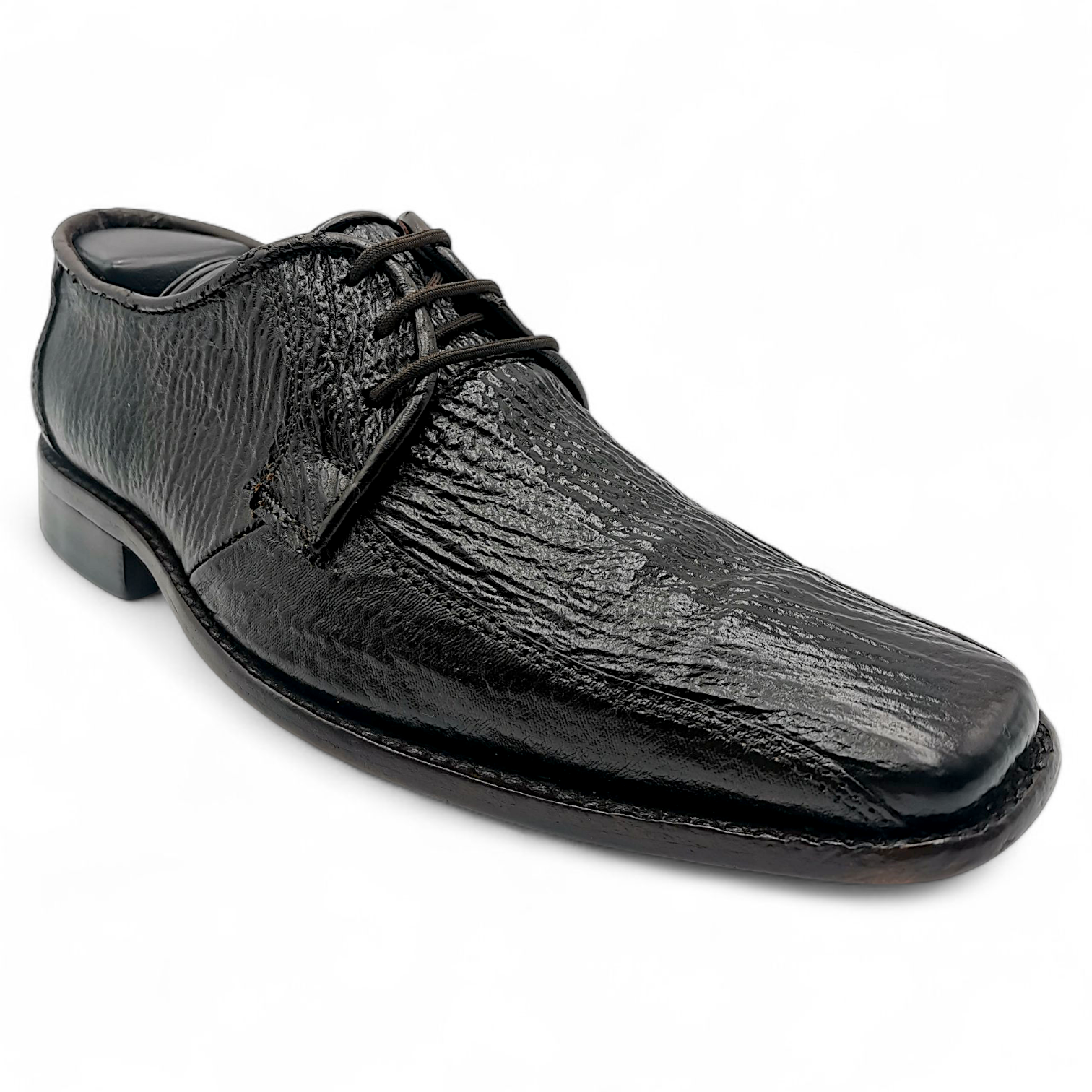 ZAPATO EN PIEL GENUINA DE TIBURÓN PARA CABALLERO (MSN)