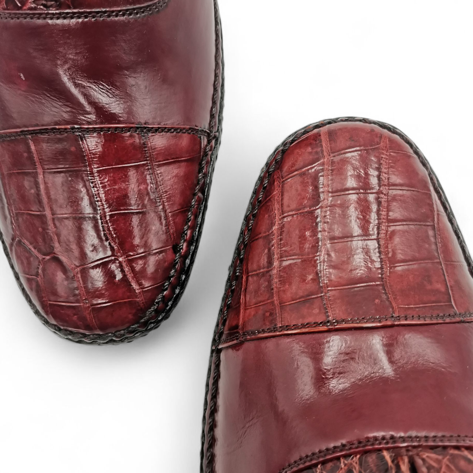 ZAPATO EN PIEL GENUINA DE COCODRILO PARA CABALLERO (MSN)