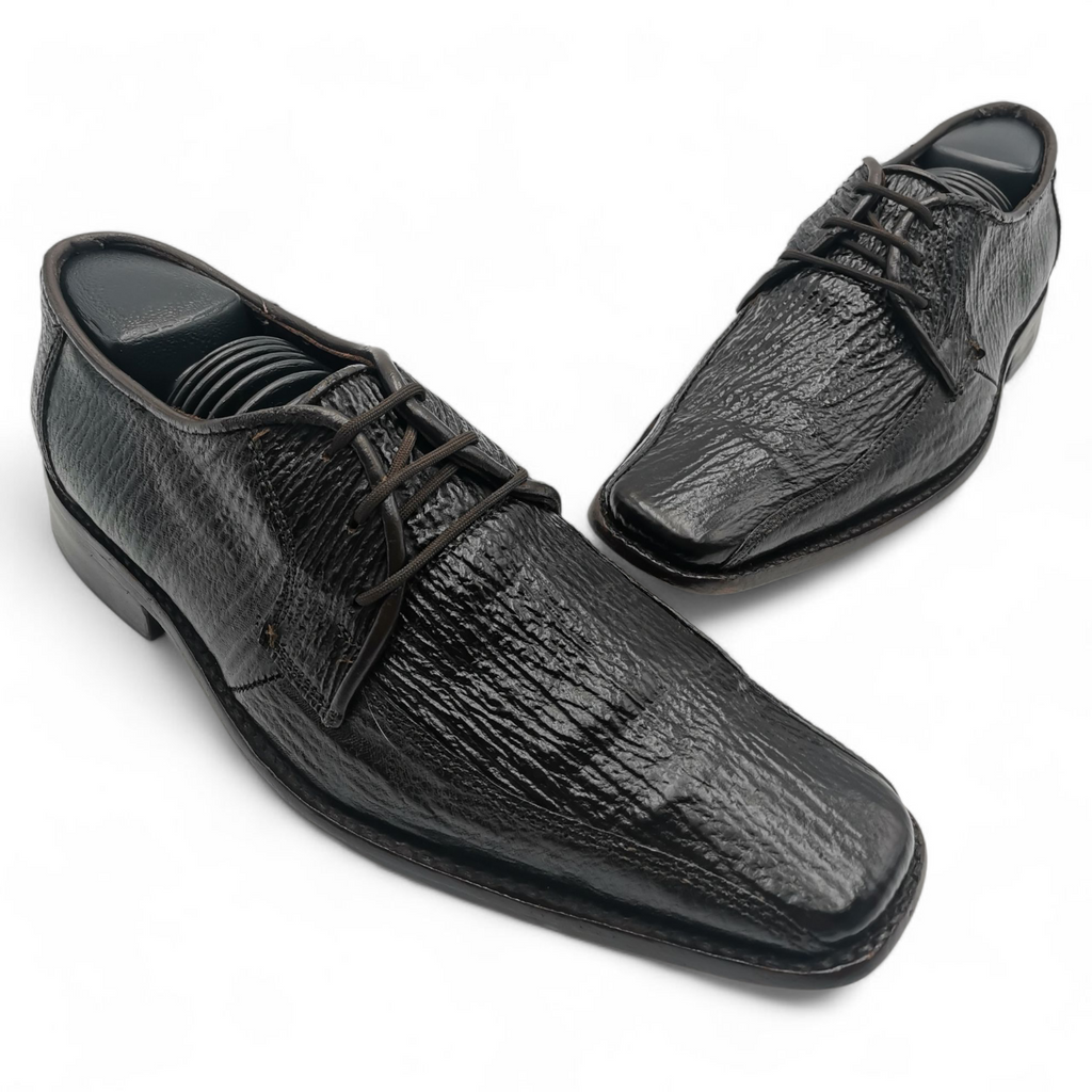 ZAPATO EN PIEL GENUINA DE TIBURÓN PARA CABALLERO (MSN)