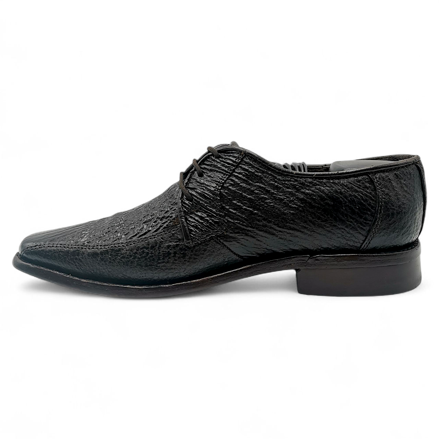 ZAPATO EN PIEL GENUINA DE TIBURÓN PARA CABALLERO (MSN)